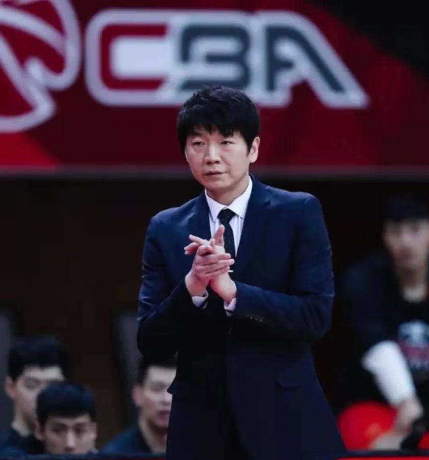 穆古鲁扎在热火比赛中表现优异，险胜引发热议！引发球迷热议