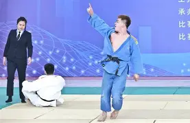 爱游戏娱乐-关于中原鲸鲨队鏖战漓江黑豹队，柔道常规赛火力全开，转换速度占优。临场应变见真章的信息